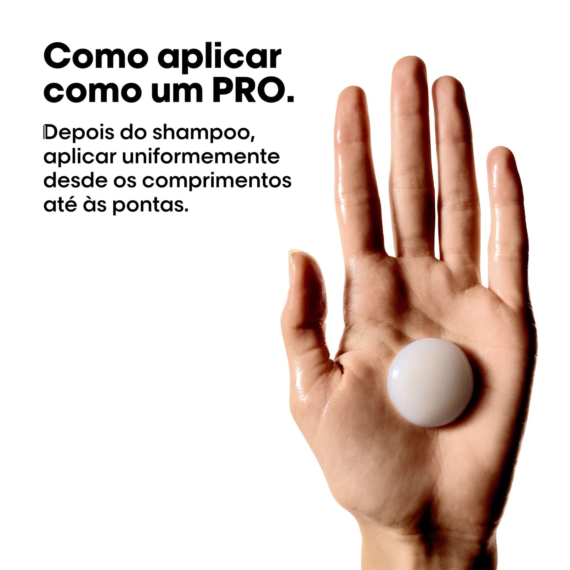 Máscara profissional 250ml para suavidade duradoura e frizz e volume controlados.
