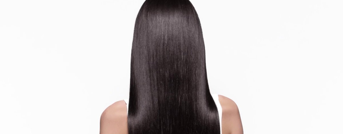 Foco em três tipos diferentes de cabelo feminino, ilustrando dicas e técnicas para obter um cabelo saudável e brilhante.