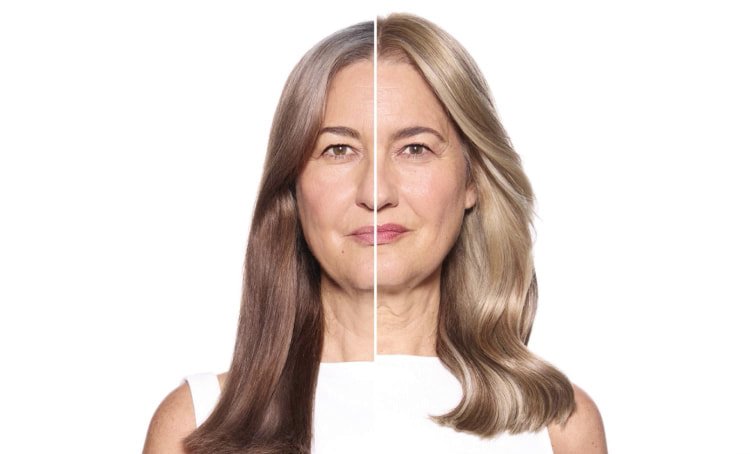Mulher com balayage para cabelos grisalhos